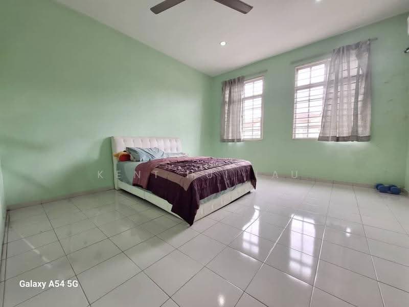 2-storey Terraced House for Sale in Seri Kembangan (Selangor) - KENT HUI LAU - Bedroom - PropertyGuru.com.my