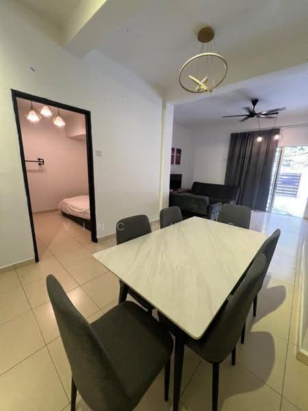Rumah Bandar untuk Dijual di Taman Bukit Cheng (Cheng) - Vinc Pheng - Dining Room - PropertyGuru.com.my