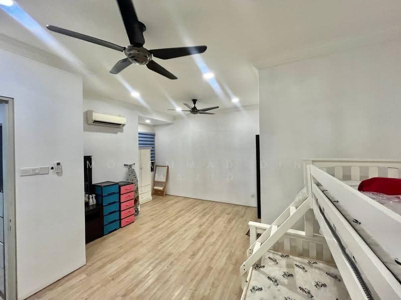 Townhouse for Sale in Petaling Jaya (Selangor) - Mohammad Din Majid - Bedroom - PropertyGuru.com.my