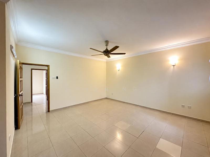 Rumah Teres 2-Tingkat untuk Dijual di Taman Seri Taming (Cheras) - Bryan Ng - Living Room - PropertyGuru.com.my
