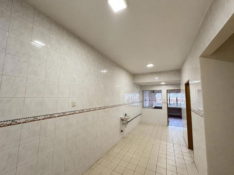 Rumah Teres 2-Tingkat untuk Dijual di Taman Seri Taming (Cheras) - Bryan Ng - Kitchen - PropertyGuru.com.my
