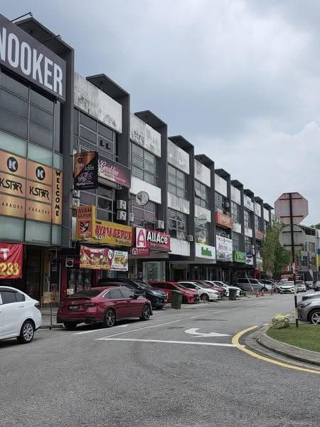Shop / Office for Rent in Taman Tasik Damai (Sungai Besi) - CK Phang - Exterior - PropertyGuru.com.my