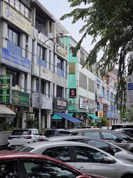 Shop / Office for Rent in Taman Tasik Damai (Sungai Besi) - CK Phang - Exterior - PropertyGuru.com.my