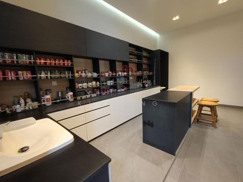 Semi-Detached House for Sale in Taman Kluang Indah (Kluang) - Kim Seng - Kitchen - PropertyGuru.com.my