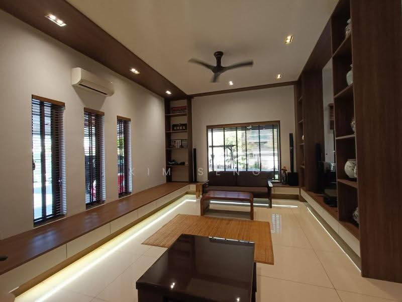 Semi-Detached House for Sale in Taman Kluang Indah (Kluang) - Kim Seng - Living Room - PropertyGuru.com.my