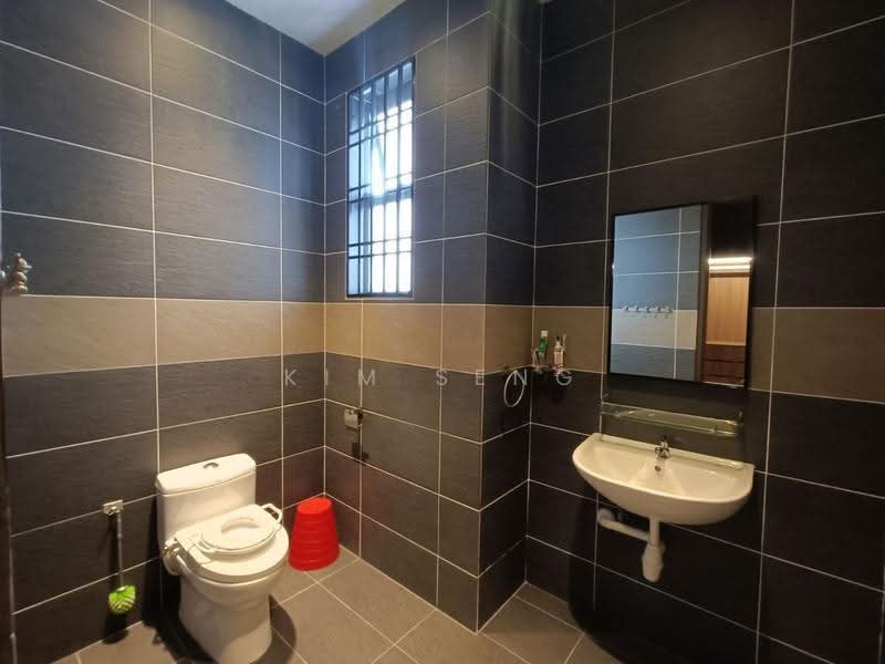 Semi-Detached House for Sale in Taman Kluang Indah (Kluang) - Kim Seng - PropertyGuru.com.my