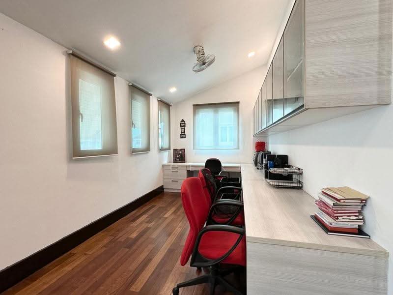 Rumah Banglo untuk Dijual di Subang Heights (Subang Jaya) - Joyce Kok - Study - PropertyGuru.com.my