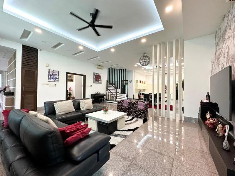 Rumah Banglo untuk Dijual di Subang Heights (Subang Jaya) - Joyce Kok - Living Room - PropertyGuru.com.my