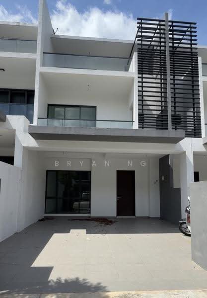 Rumah Banglo untuk Dijual di Sierramas (Sungai Buloh) - Bryan Ng - Exterior - PropertyGuru.com.my