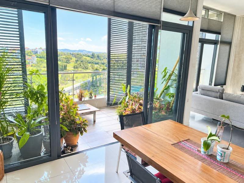 Kondominium untuk Dijual di Tropicana Grande - Joyce Kok - Balcony - PropertyGuru.com.my