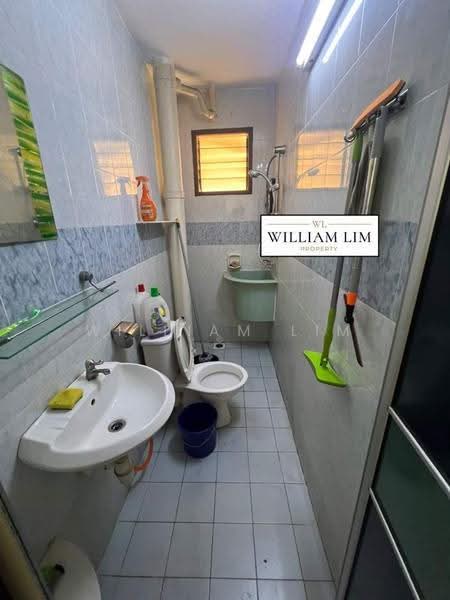 Kondominium untuk Disewa di Serina Bay - William Lim - Bathroom - PropertyGuru.com.my