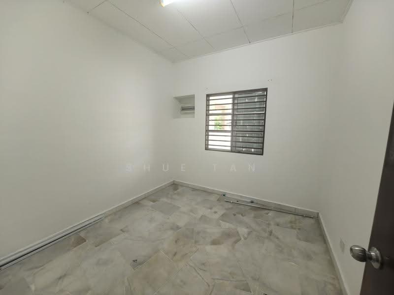 1.5-storey Terraced House for Rent in Klang (Selangor) - Shue Tan - PropertyGuru.com.my