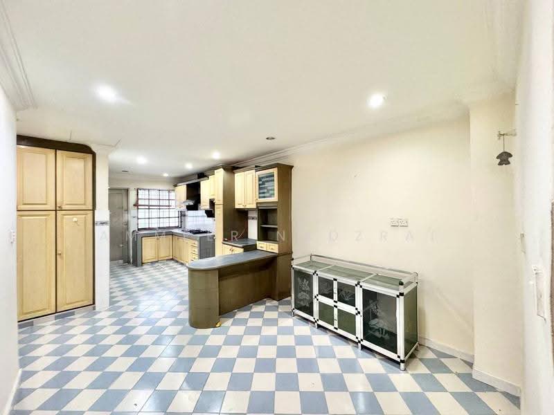 2-storey Terraced House for Sale in Bandar Sri Damansara (Selangor) - Ammeer Nadzrai - Kitchen - PropertyGuru.com.my