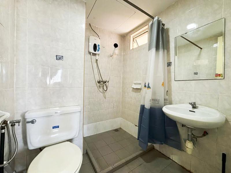 Condominium for Rent at Gold Coast Resort Condominium - Bosco Teoh - Bathroom - PropertyGuru.com.my