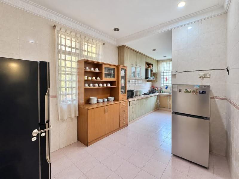 2-storey Terraced House for Sale in Taman Bukit Tiram (Ulu Tiram) - Sufi Norman - Kitchen - PropertyGuru.com.my