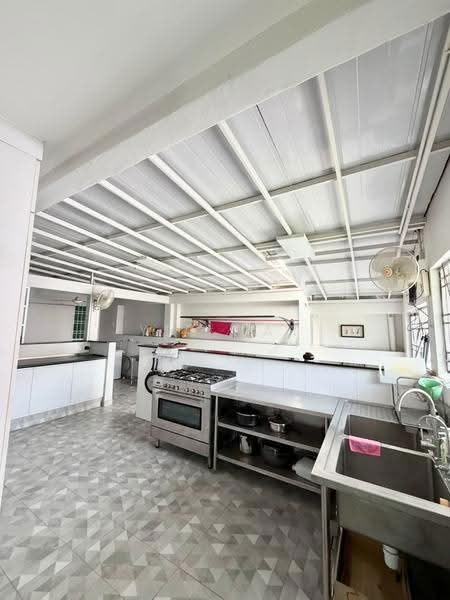 Bungalow House for Sale in Taman Abad (Johor Bahru) - Yik Tat - PropertyGuru.com.my