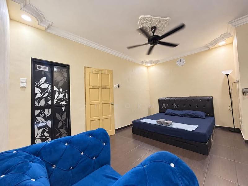 Rumah Teres 2-Tingkat untuk Dijual di Taman Scientex Pasir Gudang (Pasir Gudang) - Sufi Norman - Bedroom - PropertyGuru.com.my