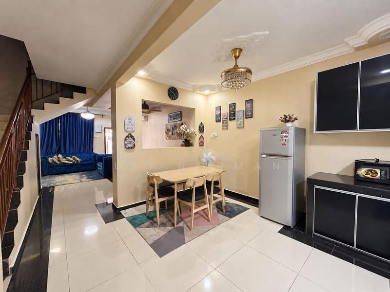 Rumah Teres 2-Tingkat untuk Dijual di Taman Scientex Pasir Gudang (Pasir Gudang) - Sufi Norman - Living Room - PropertyGuru.com.my