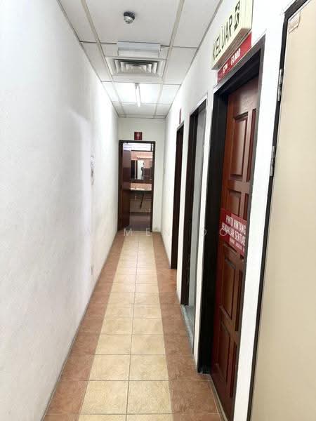 Pejabat untuk Disewa di Fort Cornwallis (George Town) - Carmen Ooi - Corridor - PropertyGuru.com.my