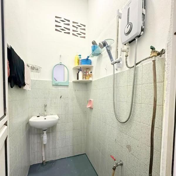 Terraced House for Rent in Alma (Bukit Mertajam) - Ann Khor - Bathroom - PropertyGuru.com.my
