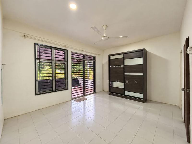 Rumah Teres 2-Tingkat untuk Dijual di Taman Scientex Pasir Gudang (Pasir Gudang) - Sufi Norman - Living Room - PropertyGuru.com.my
