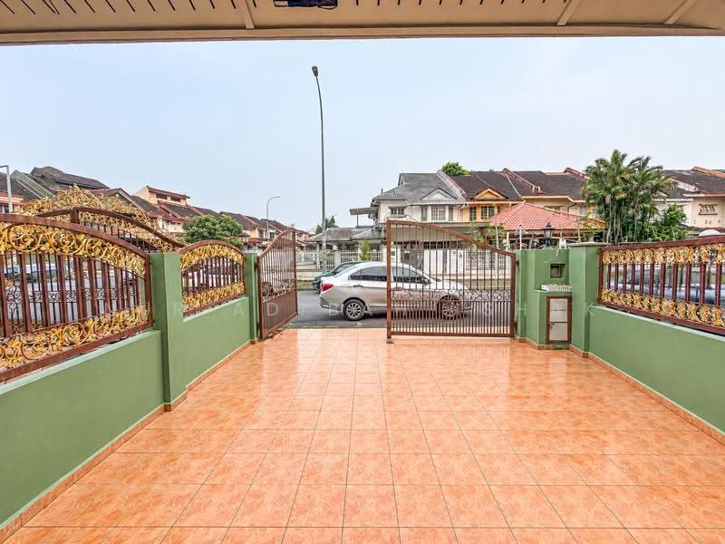 Rumah Teres 2-Tingkat untuk Dijual di Bandar Tun Hussein Onn (Cheras) - Nur Adibah Ishak - Exterior - PropertyGuru.com.my