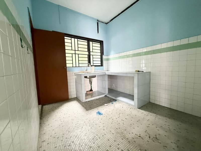 Semi-Detached House for Sale in Taman Majidee (Johor Bahru) - Yik Tat - PropertyGuru.com.my
