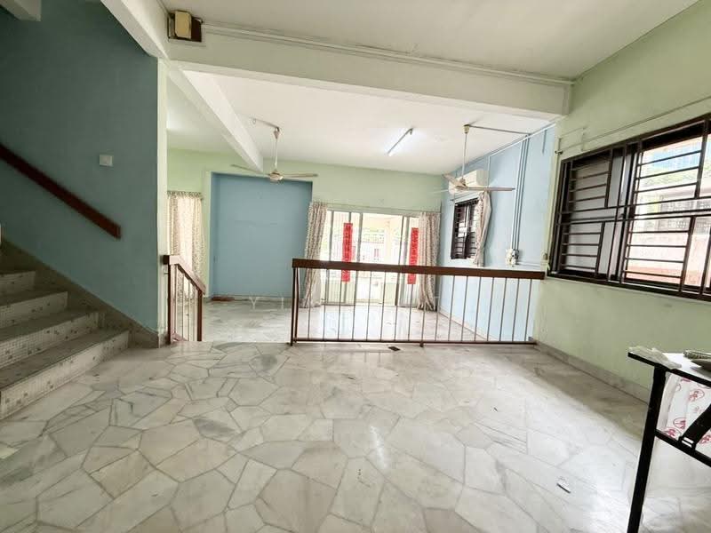 Semi-Detached House for Sale in Taman Majidee (Johor Bahru) - Yik Tat - PropertyGuru.com.my