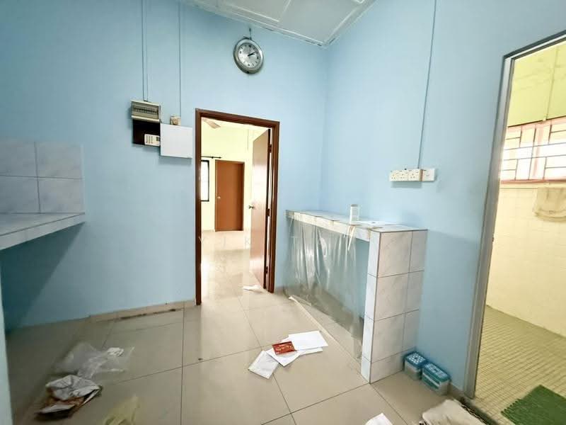 Semi-Detached House for Sale in Taman Majidee (Johor Bahru) - Yik Tat - PropertyGuru.com.my