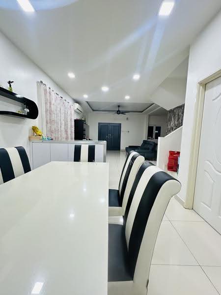 Rumah Kluster untuk Dijual di Bandar Parklands (Klang) - June Ng - Dining Room - PropertyGuru.com.my