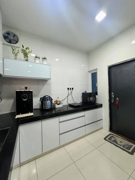 Rumah Kluster untuk Dijual di Bandar Parklands (Klang) - June Ng - Kitchen - PropertyGuru.com.my