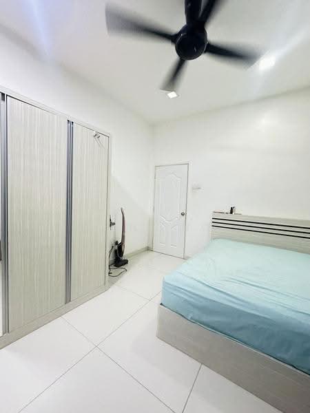Rumah Kluster untuk Dijual di Bandar Parklands (Klang) - June Ng - Bedroom - PropertyGuru.com.my