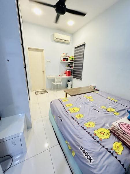 Rumah Kluster untuk Dijual di Bandar Parklands (Klang) - June Ng - Bedroom - PropertyGuru.com.my