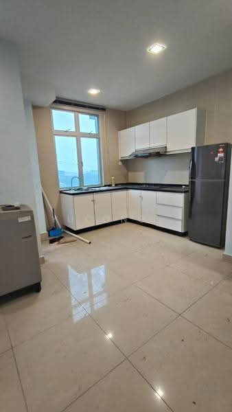 Kediaman Servis untuk Dijual di Pandan Residence - Yucong . - Kitchen - PropertyGuru.com.my