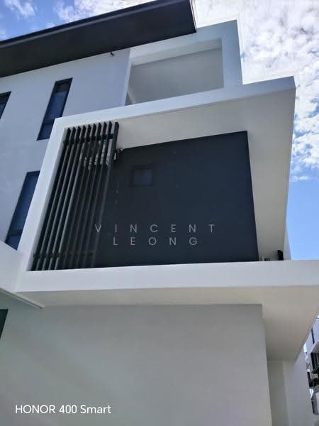 Rumah Berkembar untuk Dijual di Kolombong (Kota Kinabalu) - Vincent Leong - Exterior - PropertyGuru.com.my