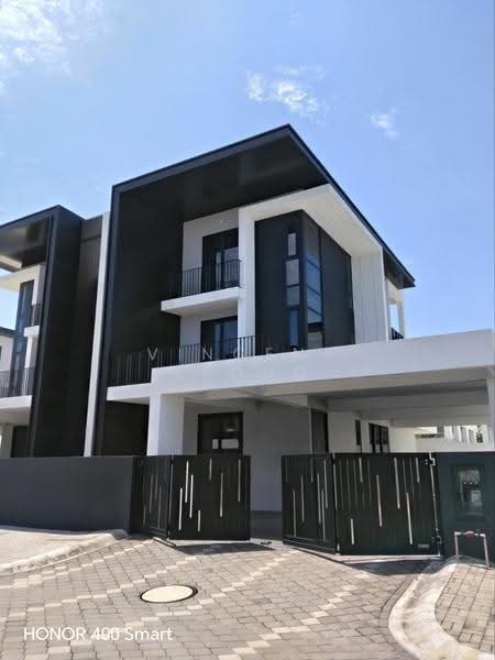 Rumah Berkembar untuk Dijual di Kolombong (Kota Kinabalu) - Vincent Leong - Exterior - PropertyGuru.com.my