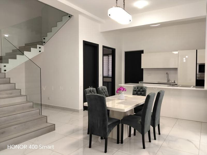 Rumah Berkembar untuk Dijual di Kolombong (Kota Kinabalu) - Vincent Leong - Dining Room - PropertyGuru.com.my