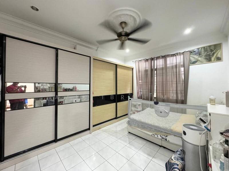 1-storey Terraced House for Sale in Bandar Rinching Seksyen 2 (Semenyih) - Azli Ibrahim - Bedroom - PropertyGuru.com.my