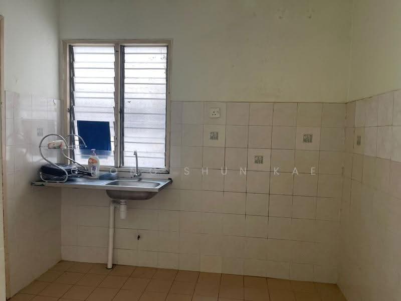 Apartment for Sale at Sri Cempaka (Taman Wawasan) - Chong Shun Kae - Kitchen - PropertyGuru.com.my