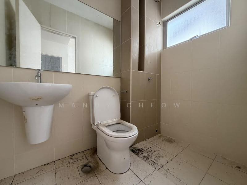Rumah Berkembar untuk Dijual di Kota Emerald (Rawang) - Mandy Cheow - Bathroom - PropertyGuru.com.my