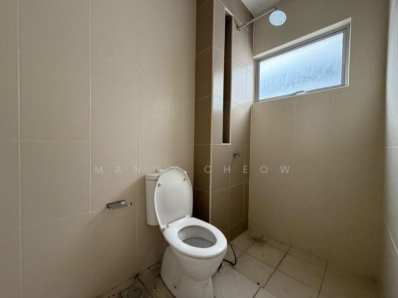 Rumah Berkembar untuk Dijual di Kota Emerald (Rawang) - Mandy Cheow - Bathroom - PropertyGuru.com.my