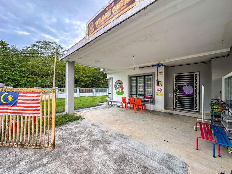 2-storey Terraced House for Sale in Semenyih Parklands (Beranang) - Ahmad Ikhwan Arif - Exterior - PropertyGuru.com.my