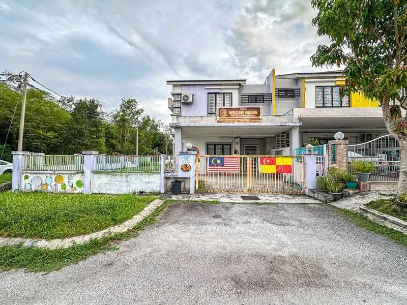 2-storey Terraced House for Sale in Semenyih Parklands (Beranang) - Ahmad Ikhwan Arif - Exterior - PropertyGuru.com.my