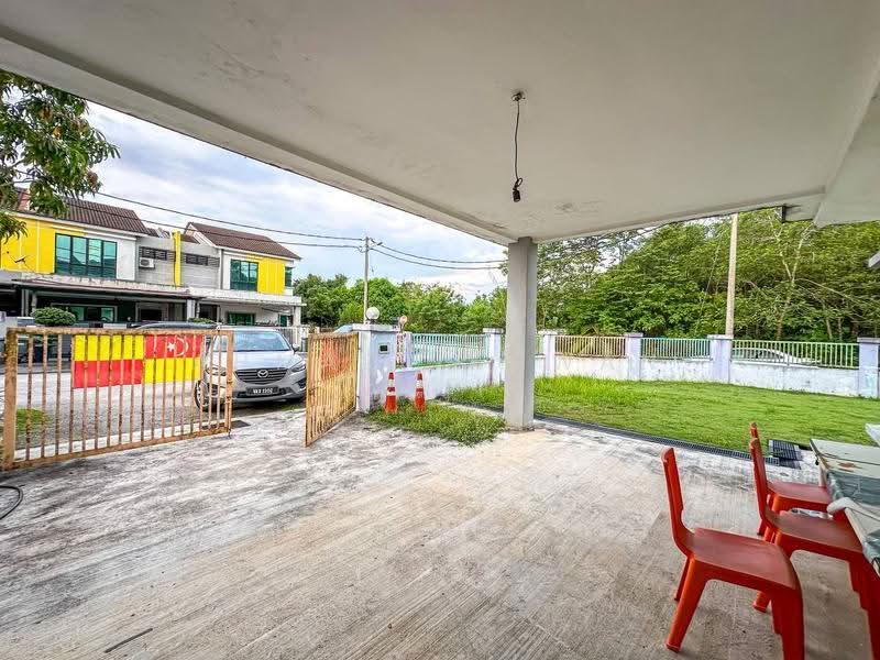 2-storey Terraced House for Sale in Semenyih Parklands (Beranang) - Ahmad Ikhwan Arif - Exterior - PropertyGuru.com.my