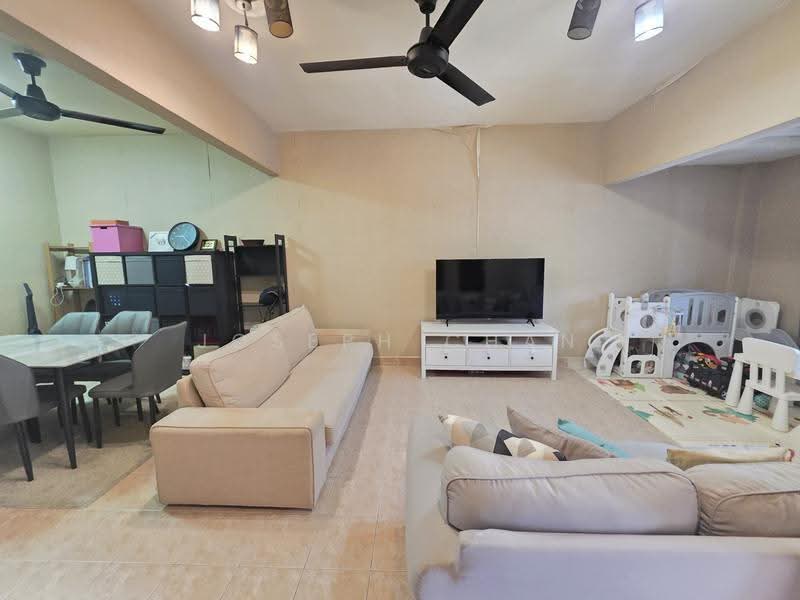 2-storey Terraced House for Sale in Seksyen 7 (Shah Alam) - Joseph Chan - Living Room - PropertyGuru.com.my