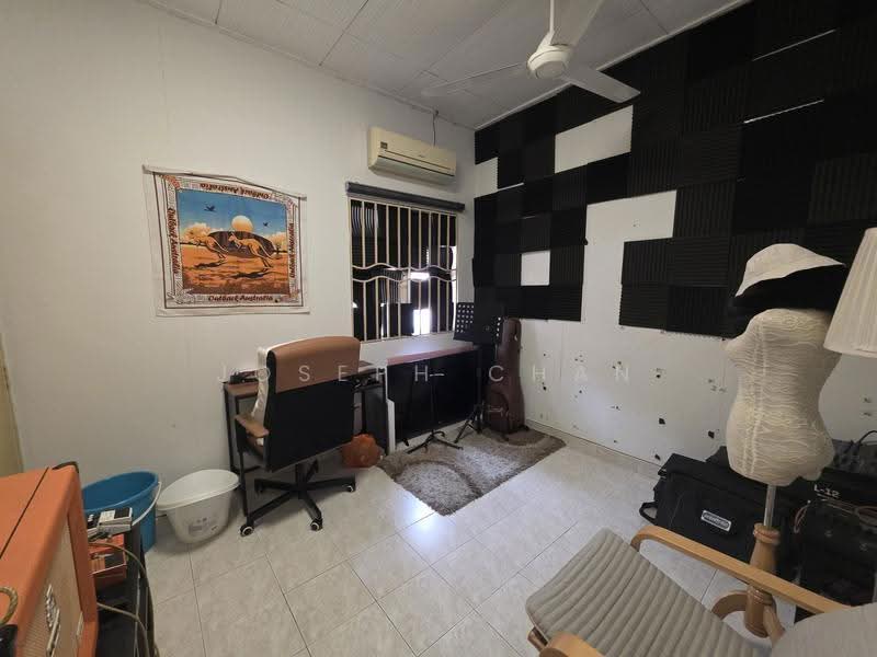 2-storey Terraced House for Sale in Seksyen 7 (Shah Alam) - Joseph Chan - Study - PropertyGuru.com.my