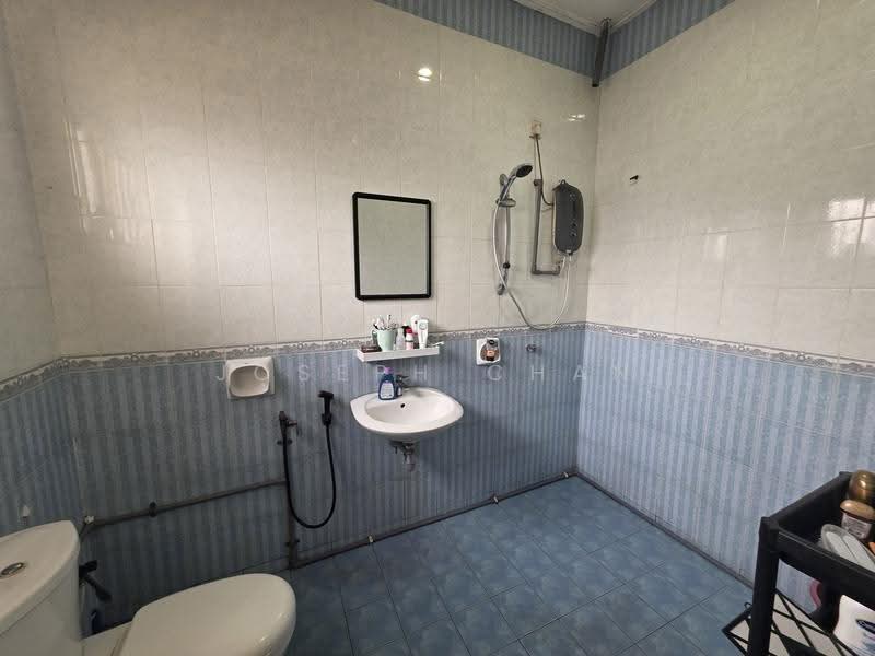 2-storey Terraced House for Sale in Seksyen 7 (Shah Alam) - Joseph Chan - Bathroom - PropertyGuru.com.my