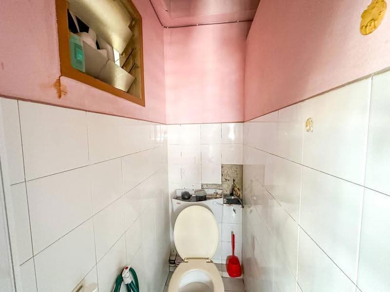 Rumah Flat untuk Dijual di Bandar Tasik Selatan (Low Cost) - Ahmad Ikhwan Arif - Bathroom - PropertyGuru.com.my