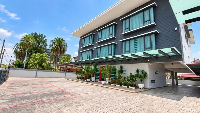 Commercial Bungalow for Sale in Medan Tambun (Ipoh) - Kent Foo - PropertyGuru.com.my