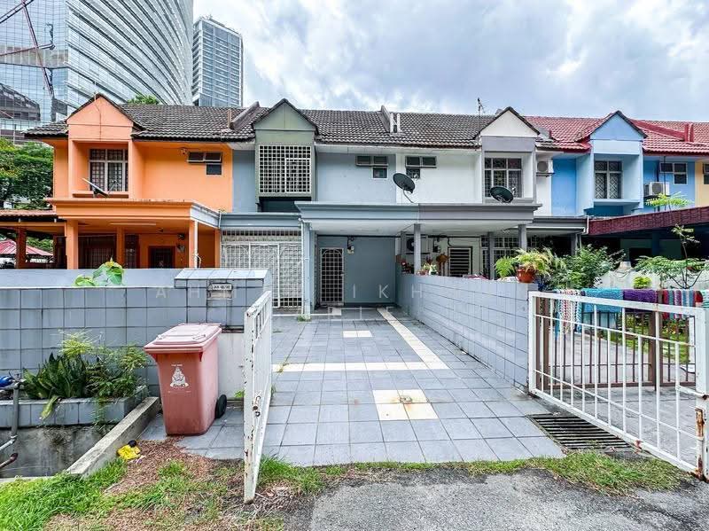 2-storey Terraced House for Sale in Petaling Jaya (Selangor) - Ahmad Ikhwan Arif - Exterior - PropertyGuru.com.my